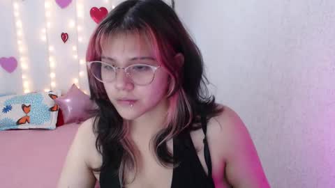 Snapshot of mixie_cute chatting on February 16, 2025, 5:04 pm mixie_cute online show from February 16, 2025, 5:04 pm