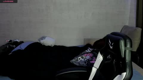 Miya online show from December 3, 2024, 1:19 am