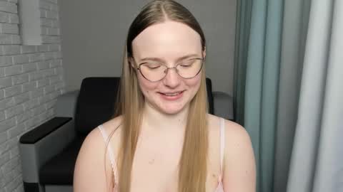 Miya online show from February 11, 2025, 11:54 pm