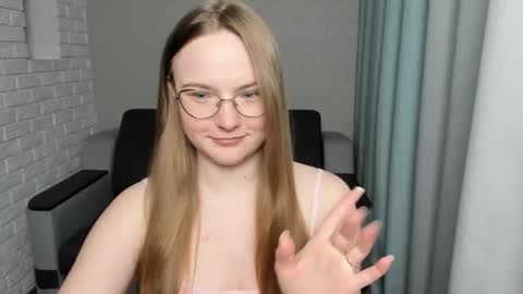 Miya online show from February 15, 2025, 6:44 pm