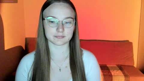 Miya online show from September 15, 2025, 7:25 pm