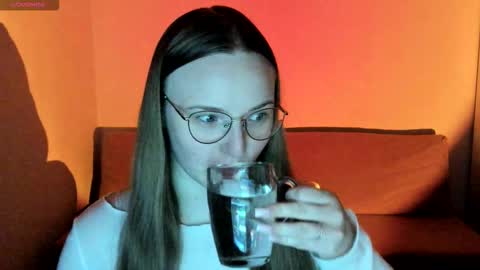 Miya online show from December 14, 2025, 6:45 pm