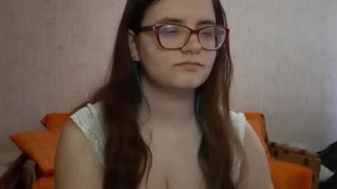 Milana online show from February 5, 2026, 7:13 am