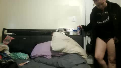 Snapshot of miztrezk chatting on February 7, 2026, 12:53 pm miztrezk online show from February 7, 2026, 12:53 pm