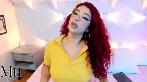 mizzhell_ online show from September 19, 2025, 12:50 pm