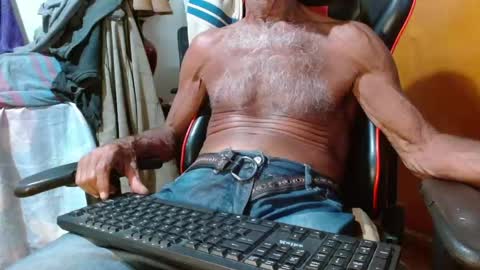 Snapshot of mjmadurengue chatting on January 16, 2025, 3:45 am Mario jose online show from January 16, 2025, 3:45 am