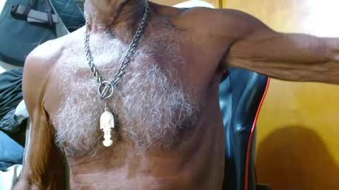 Snapshot of mjmadurengue chatting on January 16, 2025, 10:44 pm Mario jose online show from January 16, 2025, 10:44 pm