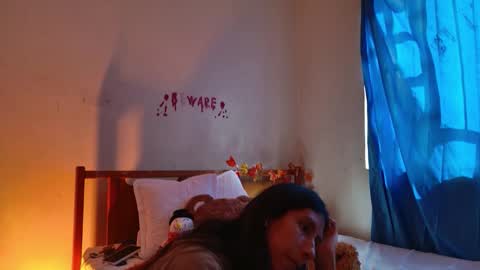 Snapshot of mli739709 chatting on December 3, 2025, 6:50 pm MoonLipson online show from December 3, 2025, 6:50 pm