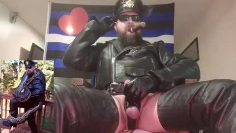 SMOKINsnakeEYEZ online show from January 11, 2025, 12:33 am