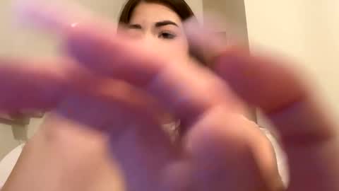 Snapshot of mmkakpoxyi22 chatting on February 3, 2025, 10:43 pm alice and ray online show from February 3, 2025, 10:43 pm