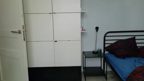 mmminnie online show from February 5, 2026, 9:36 am