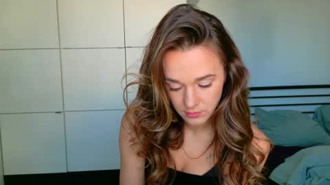 mmminnie online show from March 13, 2026, 11:17 am