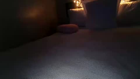 Snapshot of mmmmmwah chatting on February 9, 2026, 6:39 am Angel online show from February 9, 2026, 6:39 am