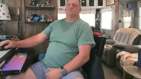 Snapshot of mmmthatsfunnn chatting on April 9, 2026, 5:51 pm mmmthatsfunnn online show from April 9, 2026, 5:51 pm