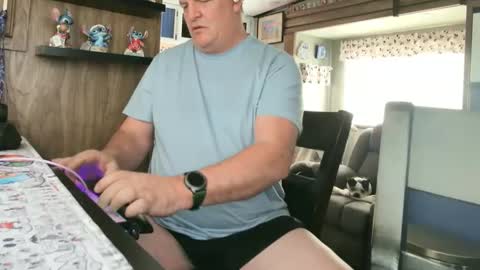 Snapshot of mmmthatsfunnn chatting on May 7, 2026, 10:15 pm mmmthatsfunnn online show from May 7, 2026, 10:15 pm