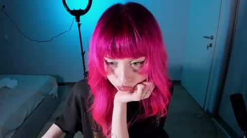 mnepohhh online show from August 4, 2026, 1:42 am