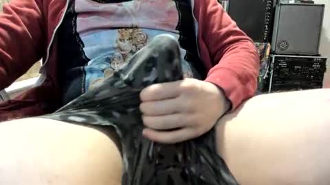 Snapshot of mnmassive chatting on February 9, 2026, 6:50 am M online show from February 9, 2026, 6:50 am