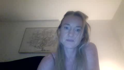 Snapshot of mockingbirds91 chatting on June 15, 2026, 4:47 am mockingbirds91 online show from June 15, 2026, 4:47 am