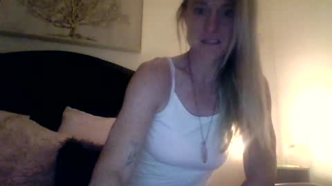 Snapshot of mockingbirds91 chatting on June 16, 2026, 7:22 am mockingbirds91 online show from June 16, 2026, 7:22 am