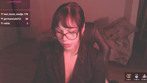 Snapshot of modjo_ chatting on January 5, 2025, 8:00 am Modjo online show from January 5, 2025, 8:00 am