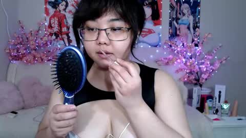 Snapshot of moertomlly chatting on May 2, 2026, 4:28 am Molly online show from May 2, 2026, 4:28 am