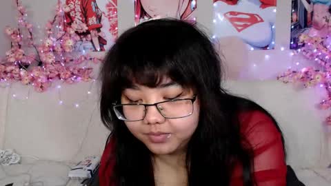 Snapshot of moertomlly chatting on May 13, 2026, 5:05 am Molly online show from May 13, 2026, 5:05 am