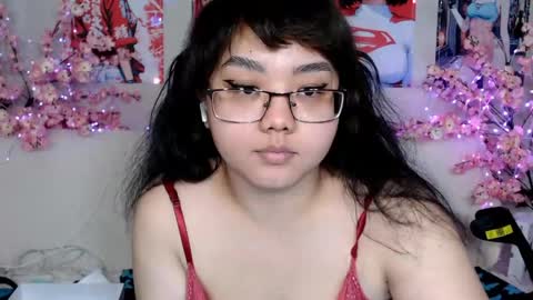 Snapshot of moertomlly chatting on May 28, 2026, 6:10 am Molly online show from May 28, 2026, 6:10 am