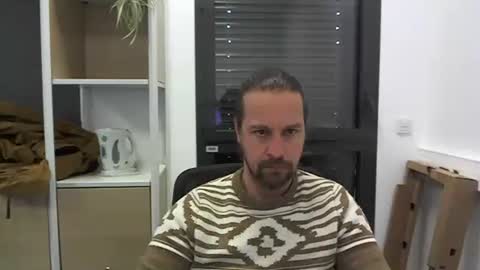 Julien online show from February 3, 2025, 3:06 pm