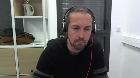 Julien online show from March 10, 2025, 11:21 am