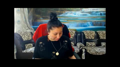 Snapshot of moistmady chatting on May 20, 2026, 10:32 am moistmady online show from May 20, 2026, 10:32 am