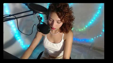 Snapshot of moka_soul chatting on June 25, 2026, 11:04 am moka_soul online show from June 25, 2026, 11:04 am