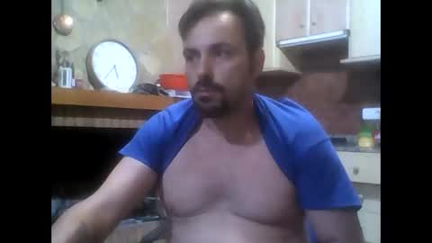 Snapshot of moli792 chatting on April 7, 2026, 4:35 am moli792 online show from April 7, 2026, 4:35 am