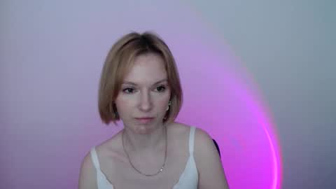 mollilove online show from May 22, 2026, 7:48 am