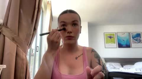 Snapshot of molly__vibes chatting on April 9, 2026, 4:56 am Molly online show from April 9, 2026, 4:56 am