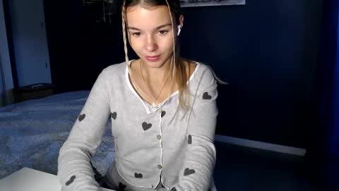 Molly online show from January 17, 2025, 1:46 pm