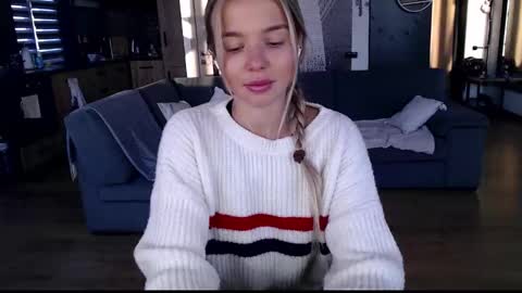 Snapshot of molly_bell chatting on January 17, 2026, 1:27 pm Molly online show from January 17, 2026, 1:27 pm