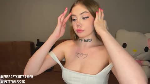 Snapshot of molly_dose chatting on February 7, 2026, 8:23 pm Molly dose online show from February 7, 2026, 8:23 pm