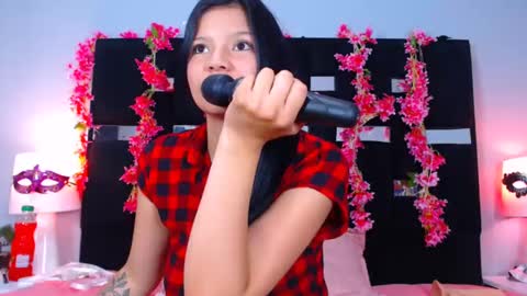 Snapshot of molly_drakons_hm chatting on December 2, 2024, 6:54 pm molly online show from December 2, 2024, 6:54 pm