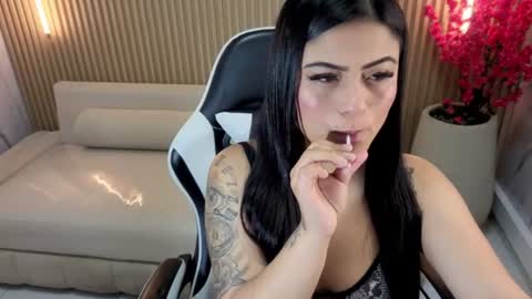 molly_evans_tp online show from August 3, 2026, 12:54 pm