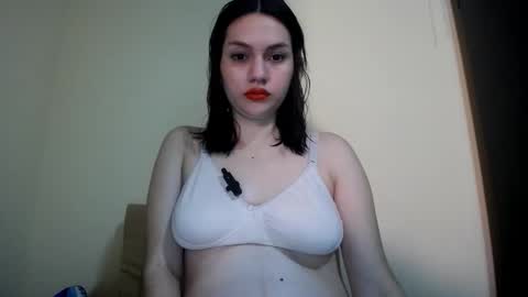 Snapshot of molly_fragance chatting on October 24, 2025, 6:48 pm Molly online show from October 24, 2025, 6:48 pm