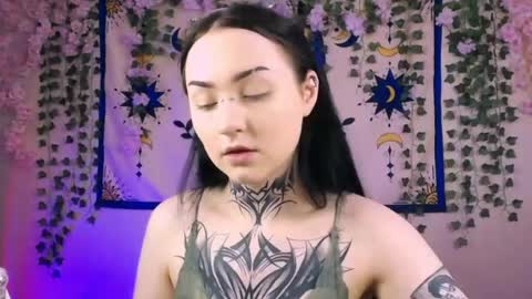 Snapshot of molly_kisss chatting on May 6, 2026, 5:35 am molly_kisss online show from May 6, 2026, 5:35 am
