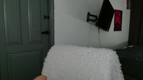 Lina online show from June 7, 2026, 7:39 pm