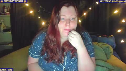 molly_moons online show from December 18, 2025, 9:32 pm
