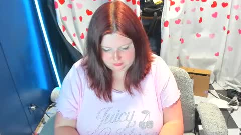 Snapshot of molly_moons chatting on July 18, 2026, 2:38 am molly_moons online show from July 18, 2026, 2:38 am