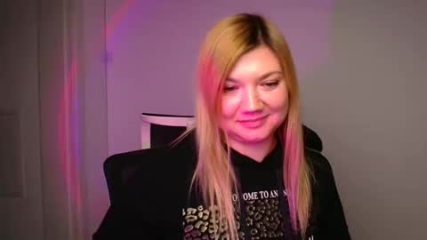 Molly online show from January 10, 2025, 3:16 pm