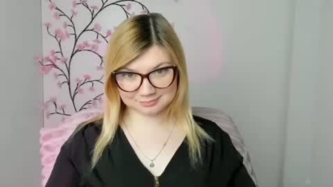 Molly online show from March 30, 2026, 11:33 am