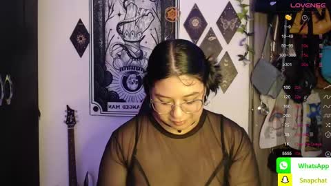 Snapshot of molly_shake chatting on December 3, 2024, 7:11 pm Molly online show from December 3, 2024, 7:11 pm