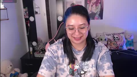 Snapshot of molly_shake chatting on January 9, 2025, 5:13 am Molly online show from January 9, 2025, 5:13 am