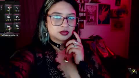 Snapshot of molly_shake chatting on October 23, 2025, 6:34 am Molly online show from October 23, 2025, 6:34 am