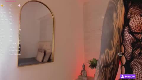 mollycb online show from November 15, 2025, 5:38 am